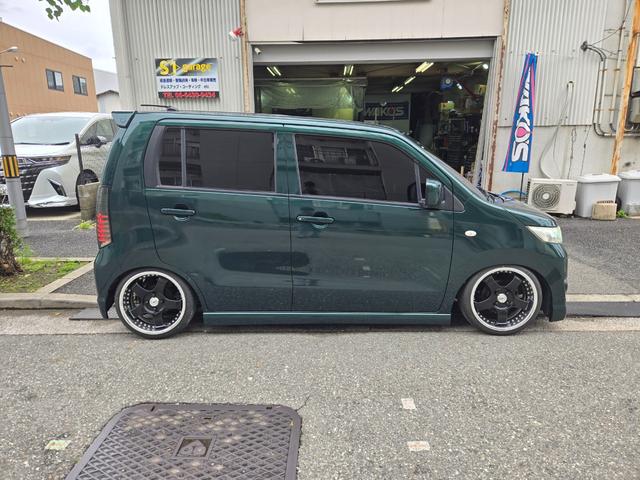 ワゴンＲスティングレー Ｘ　全塗装／ＲＳＲ車高調／アクスル／ロアアーム／ＳＳＲ１６インチ／アリーナホーン／ＬＥＤテール／ＬＥＤヘッドライト・フォグ・ウインカー／マフラー／プッシュスタート／スマートキー／ＥＴＣ／純正パーツ有（7枚目）