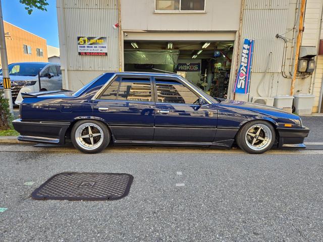 スカイライン ターボGT-E Xエクストラ 走行7万km代/フルエアロ/車高調/エクイップ01/マフラー/TS-X25/当時物momo32Φステアリング/オートワイパー/オーディオデッキ/全塗装/純正部品有/5MT/水中花シフト/L型エンジン(4枚目)