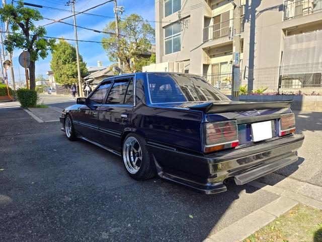 スカイライン ターボGT-E Xエクストラ 走行7万km代/フルエアロ/車高調/エクイップ01/マフラー/TS-X25/当時物momo32Φステアリング/オートワイパー/オーディオデッキ/全塗装/純正部品有/5MT/水中花シフト/L型エンジン(6枚目)