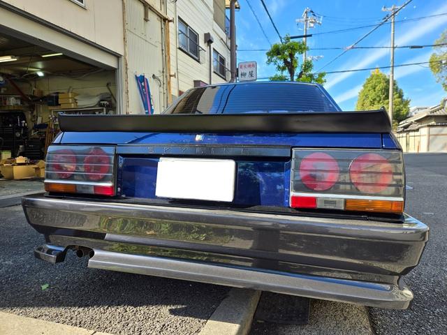 スカイライン ターボGT-E Xエクストラ 走行7万km代/フルエアロ/車高調/エクイップ01/マフラー/TS-X25/当時物momo32Φステアリング/オートワイパー/オーディオデッキ/全塗装/純正部品有/5MT/水中花シフト/L型エンジン(23枚目)