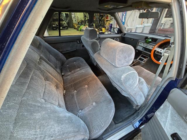 スカイライン ターボGT-E Xエクストラ 走行7万km代/フルエアロ/車高調/エクイップ01/マフラー/TS-X25/当時物momo32Φステアリング/オートワイパー/オーディオデッキ/全塗装/純正部品有/5MT/水中花シフト/L型エンジン(34枚目)