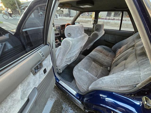 スカイライン ターボGT-E Xエクストラ 走行7万km代/フルエアロ/車高調/エクイップ01/マフラー/TS-X25/当時物momo32Φステアリング/オートワイパー/オーディオデッキ/全塗装/純正部品有/5MT/水中花シフト/L型エンジン(40枚目)