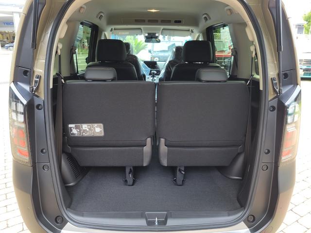 フリード ｅ：ＨＥＶクロスター　アルパインＢＩＧＸ　ＥＴＣ　登録済み未使用車　　禁煙　ＨｏｎｄａＳＥＮＳＩＮＧ　両側自動ドア　ＬＥＤヘッドライト　スマートキー　プッシュスタート　アダプティブクルーズコントロール　電子パーキング（47枚目）