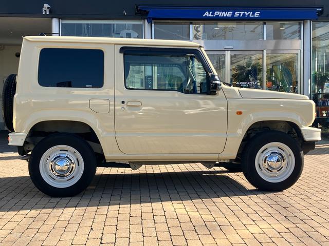 ジムニー ＸＣ　ダムドエアロ　パナソニックナビ　ＥＴＣ　ＤＥＡＮホイール　ラゲッジネット　シートカバー　センターコンソール　ＤＡＭＤ（9枚目）