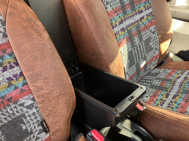 ジムニー ＸＣ　ダムドエアロ　パナソニックナビ　ＥＴＣ　ＤＥＡＮホイール　ラゲッジネット　シートカバー　センターコンソール　ＤＡＭＤ（45枚目）