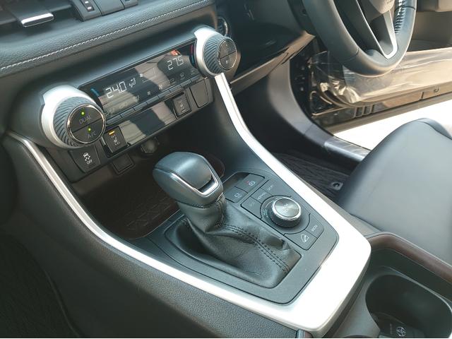 4WD/Sunroof/LeatherSeat/OneOwner/Sunroof/Navi/CD/DVD/AW/LeatherSeat/PowerSeat/BackCamera