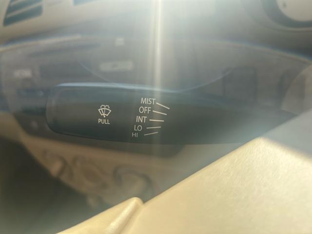 アルト Ｆ　５速マニュアルトランスミッション、電動格納ミラー、パワーウィンドウ、ハロゲン、純正ホイール、キーレス、エアバック、パワーステアリング（8枚目）