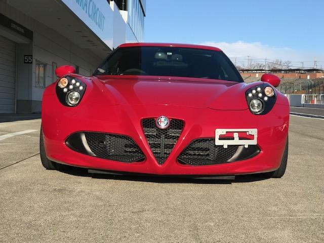 ４Ｃ 　パワー４００ＰＳ　ミッション６速シーケンシャルドグ軽量ハイパワー４Ｃです　ローダウン　ターボ　ワンオーナー　バックカメラ　１８インチアルミ　ＡＢＳ　運転席／助手席エアバック　パワーステアリング（5枚目）