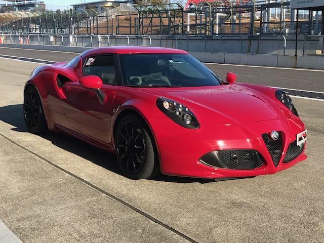 ４Ｃ 　パワー４００ＰＳ　ミッション６速シーケンシャルドグ軽量ハイパワー４Ｃです　ローダウン　ターボ　ワンオーナー　バックカメラ　１８インチアルミ　ＡＢＳ　運転席／助手席エアバック　パワーステアリング（24枚目）