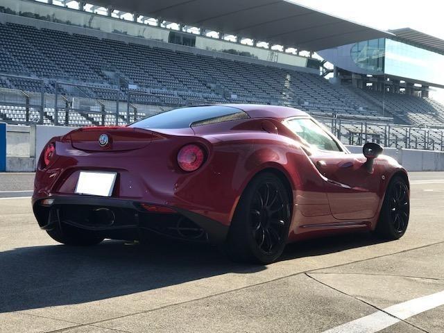 ４Ｃ 　パワー４００ＰＳ　ミッション６速シーケンシャルドグ軽量ハイパワー４Ｃです　ローダウン　ターボ　ワンオーナー　バックカメラ　１８インチアルミ　ＡＢＳ　運転席／助手席エアバック　パワーステアリング（25枚目）