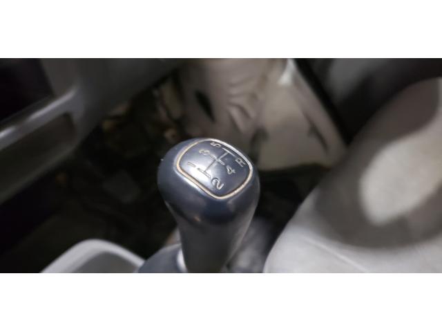 ベースグレード スタンダード(A/Cツキ) 4WD 5速MT(10枚目)
