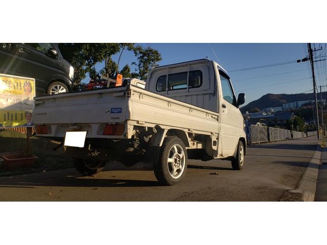 ベースグレード スタンダード(A/Cツキ) 4WD 5速MT(16枚目)