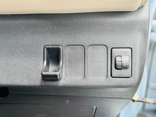 ミラココア ココアプラスＧ　純正ナビ／フルセグＴＶ／Ｂｌｕｅｔｏｏｔｈ／バックカメラ一体型防眩ミラー／キーフリーシステム／タイミングチェーン車／電動格納ミラー／フォグランプ／ルーフレール／ウィンカーミラー／ドライブレコーダー／（13枚目）