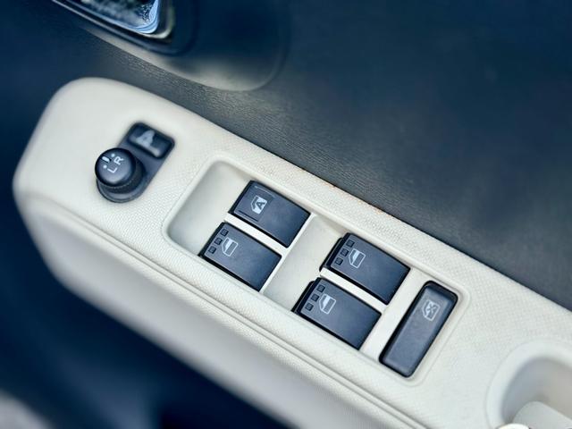 ミラココア ココアX 純正オーディオ/ベンチシート/オートエアコン/運転席シートリフター/ヘッドライトレベライザー/プライバシーガラス/キーフリーシステム/エコアイドル/電動格納ドアミラー/(6枚目)
