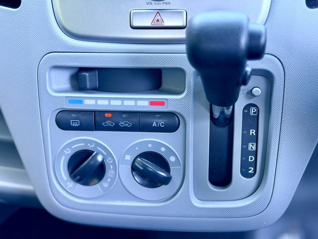ワゴンＲ 　回転シート／キーレス／純正オーディオ／電動格納ドアミラー／タイミングチェーン車／ヘッドライトレベライザー／フロアマット／ドアバイザー／（12枚目）