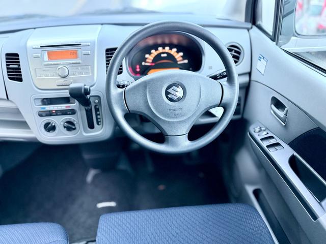 ワゴンＲ 　回転シート／キーレス／純正オーディオ／電動格納ドアミラー／タイミングチェーン車／ヘッドライトレベライザー／フロアマット／ドアバイザー／（16枚目）