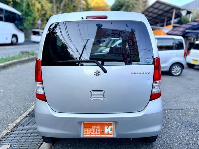 ワゴンＲ 　回転シート／キーレス／純正オーディオ／電動格納ドアミラー／タイミングチェーン車／ヘッドライトレベライザー／フロアマット／ドアバイザー／（28枚目）