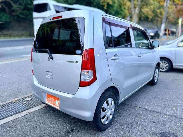 ワゴンＲ 　回転シート／キーレス／純正オーディオ／電動格納ドアミラー／タイミングチェーン車／ヘッドライトレベライザー／フロアマット／ドアバイザー／（29枚目）