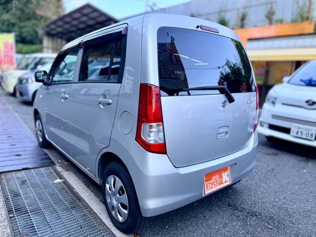 ワゴンＲ 　回転シート／キーレス／純正オーディオ／電動格納ドアミラー／タイミングチェーン車／ヘッドライトレベライザー／フロアマット／ドアバイザー／（31枚目）