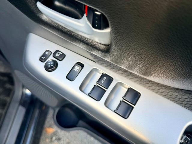 スペーシア Ｘリミテッド　両側パワースライド／フルセグナビ／純正エアロ／セレクトビューバックカメラ／レーダーブレーキサポート／両側シートヒーター／電動格納ドアミラー／プッシュスタート／（10枚目）