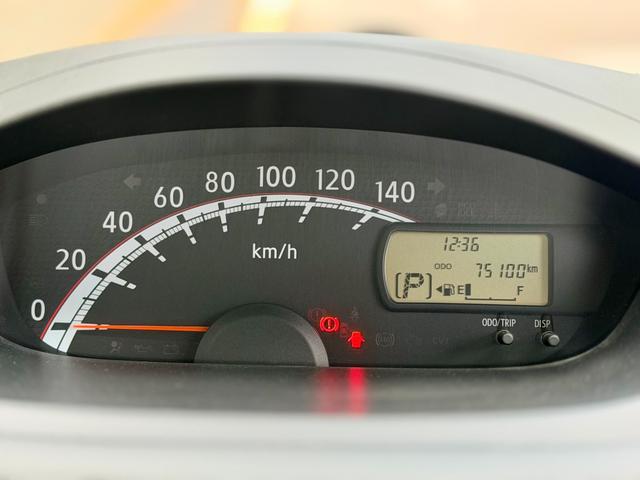 ムーヴ Ｘリミテッド　純正ナビ／ワンセグＴＶ／プッシュスタート／エコアイドル／バックカメラ／ベンチシート／ドアバイザー／タイミングチェーン車／フロアマット／純正アルミ／（15枚目）