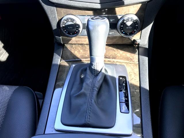 C200コンプレッサー アバンギャルド 正規ディーラー車 修復歴なし 黒革電動シート ETC 17インチアルミホイール HIDヘッドライト 盗難防止装置 CD(8枚目)