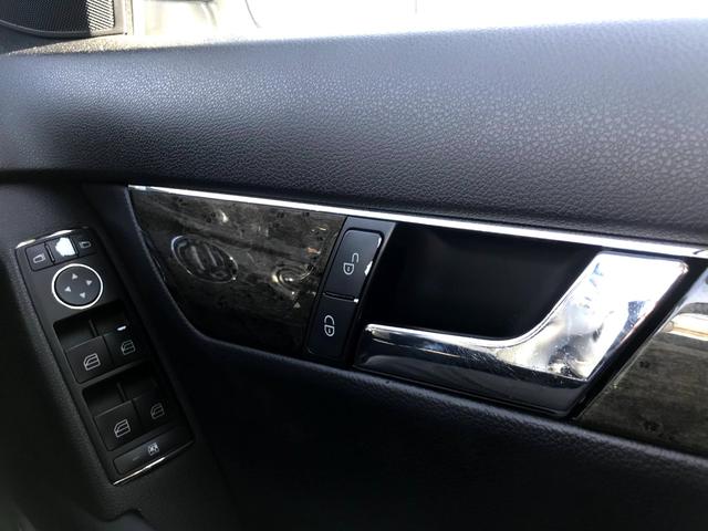 C200コンプレッサー アバンギャルド 正規ディーラー車 修復歴なし 黒革電動シート ETC 17インチアルミホイール HIDヘッドライト 盗難防止装置 CD(30枚目)
