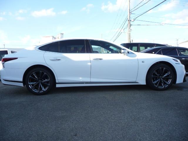 ＬＳ ＬＳ５００　Ｆスポーツ　セーフティシステム＋Ａ☆ＨＵＤ☆ＢＳＭ☆ドラレコ☆パノラビックビューモニター☆純正全画面ＳＤナビ☆フルセグＴＶ☆ランフラットタイヤ☆黒本革☆衝突軽減☆３年保証☆走行無制限☆（10枚目）