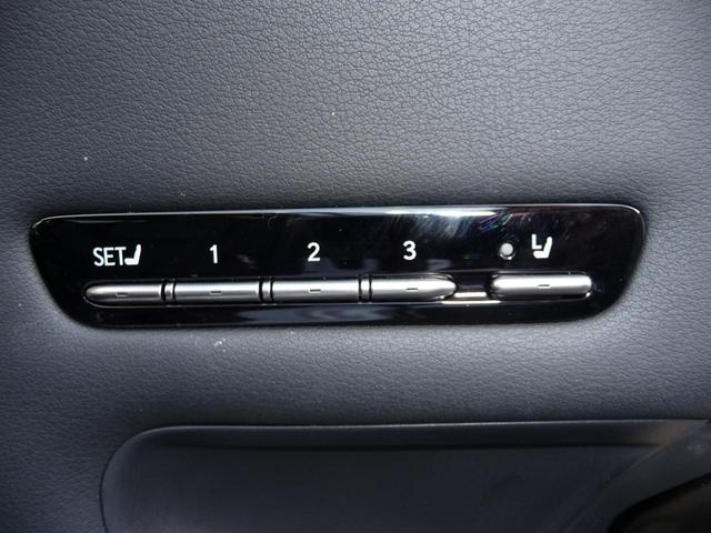 ＬＳ ＬＳ５００　Ｆスポーツ　セーフティシステム＋Ａ☆ＨＵＤ☆ＢＳＭ☆ドラレコ☆パノラビックビューモニター☆純正全画面ＳＤナビ☆フルセグＴＶ☆ランフラットタイヤ☆黒本革☆衝突軽減☆３年保証☆走行無制限☆（19枚目）