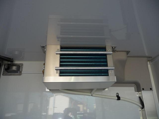 ハイゼットトラック 冷蔵冷凍車-5℃〜+20℃ 片側スライドドア仕様 積載量350kg車線逸脱抑制制御機能・衝突回避支援ブレーキ機能・スマートアシスト・スマートインナーミラー ・バックカメラ・バックドアアンバー&90度ストッパー☆オーバーヘッドシェルフ(22枚目)