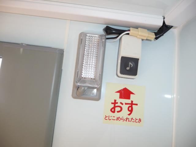 キャリイトラック 冷凍車－５〜＋２０設定　助手席側スライドドア仕様　冷凍車－５〜＋２０設定　冷凍車１ＷＡＹ　助手席側スライドドア仕様　積載量３５０ｋｇスズキセーフティサポート・デュアルカメラブレーキサポート・誤発進抑制機能・ブレーキ制御付後方誤発進抑制機能・スノコ木製（26枚目）