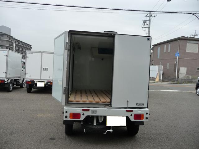 キャリイトラック 　冷凍車－５℃〜＋２０℃設定☆スタンバイ付☆２ＷＡＹ助手席側スライド仕様☆積載量３５０ｋｇ☆スズキセーフティサポート☆デュアルカメラブレーキサポート☆誤発進制御機能☆ブレーキ制御付後方誤発進制御機能（18枚目）