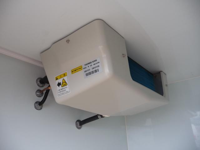 キャリイトラック 　冷凍車－５℃〜＋２０℃設定☆スタンバイ付☆２ＷＡＹ助手席側スライド仕様☆積載量３５０ｋｇ☆スズキセーフティサポート☆デュアルカメラブレーキサポート☆誤発進制御機能☆ブレーキ制御付後方誤発進制御機能（27枚目）