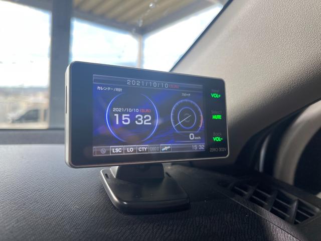 G トヨタセーフティセンス・9インチナビ・クルーズコントロール・フルセグ・シートヒーター・Bluetooth・バックカメラ・ETC・オートハイビーム・レーンアシスト・コムテックレーダー探知機・Pスタート(18枚目)
