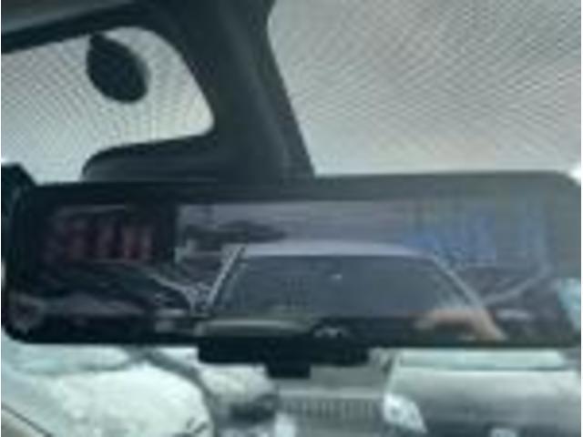X アラウンドビューモニター・フルセグTV・エマージェンシーブレーキ・スマートルームミラー+ヒーターミラー・インテリキー・純正ナビ・踏み間違え防止機能・横滑り防止機能・レーンアシスト(17枚目)