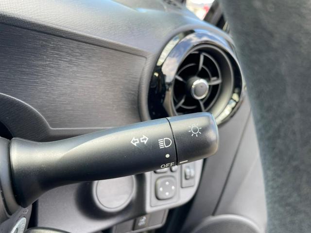 S ETC/キーレス/純正ナビ/フルセグTV/バックモニター/アルパインスピーカー/Bluetooth/オートエアコン/電動格納ミラー/フルフラットシート/純正アルミホイール/DC/DVD/(19枚目)