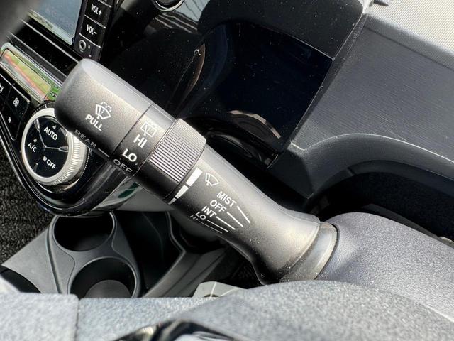 アクア Ｓ　後期・衝突軽減ブレーキ・ナビ・Ｂｌｕｅｔｏｏｔｈ・バックカメラ・フルセグ・オートハイビーム・ステアリングスイッチ・オートエアコン・ＣＤ・盗難防止装置・横滑り防止装置・ＡＢＳ・エアバック・ＡＭ・ＦＭ（24枚目）