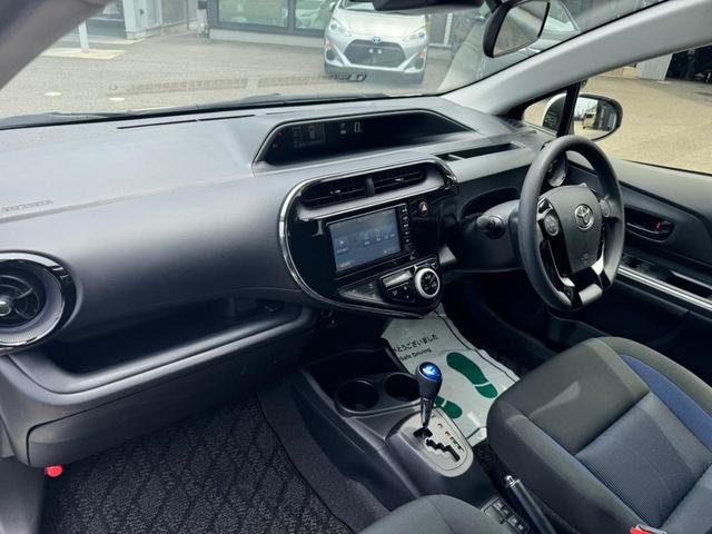 アクア Ｓ　後期・衝突軽減ブレーキ・ナビ・Ｂｌｕｅｔｏｏｔｈ・バックカメラ・フルセグ・オートハイビーム・ステアリングスイッチ・オートエアコン・ＣＤ・盗難防止装置・横滑り防止装置・ＡＢＳ・エアバック・ＡＭ・ＦＭ（50枚目）