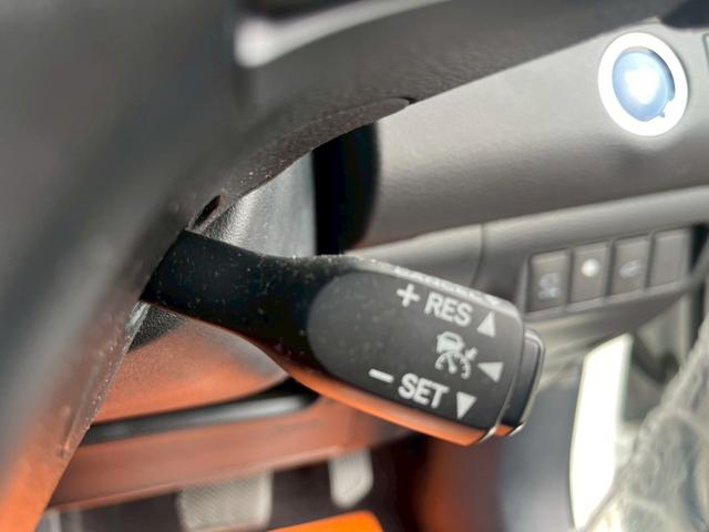 ハリアーハイブリッド プレミアム　アドバンスドパッケージ　ＪＢＬ・全方位カメラ・ナビ・Ｂｌｕｅｔｏｏｔｈ・電動チルト・バックカメラ・ステアリングスイッチ・クルーズコントロール・パワーシート・パワーバックドア・パーキングソナー・ＬＥＤライト・ＥＴＣ・フォグ（37枚目）