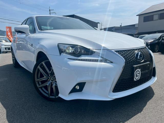 ＩＳ ＩＳ３００ｈ　Ｆスポーツ　サンルーフ・赤革シート・ナビ・Ｂｌｕｅｔｏｏｔｈ・バックカメラ・ステアリングスイッチ・クルーズコントロール・コーナービューカメラ・シートヒーター・パワーシート・パドルシフト・クルーズコントロール（18枚目）