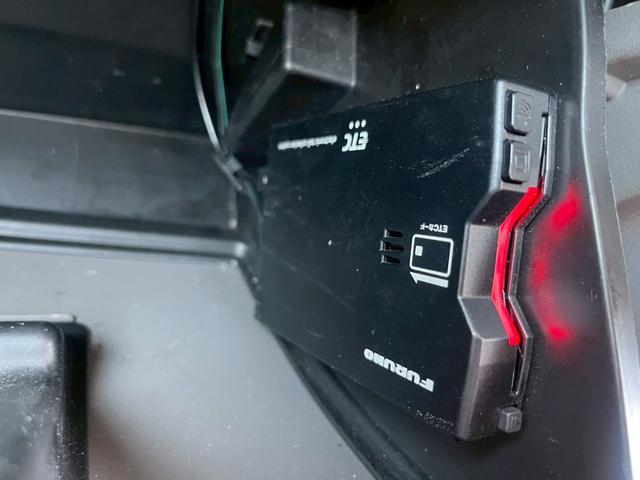 エブリイ ＰＣ　オーディオ・ＦＭ・ＡＭ・両側スライドドア・ＥＴＣ・ヘッドライトレベライザー・運転席助手席エアバック・ＡＢＳ・頸部衝撃緩和ヘッドレスト・パワステ・キーレス・エアコン（19枚目）