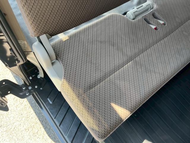 エブリイ ＰＣ　オーディオ・ＦＭ・ＡＭ・両側スライドドア・ＥＴＣ・ヘッドライトレベライザー・運転席助手席エアバック・ＡＢＳ・頸部衝撃緩和ヘッドレスト・パワステ・キーレス・エアコン（33枚目）