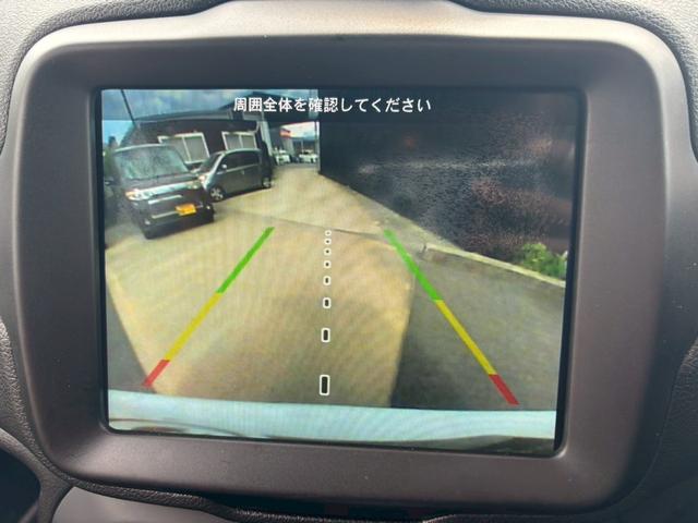 ジープ・レネゲード リミテッド　純正ナビ・Ｂｌｕｅｔｏｏｔｈ・ＥＴＣ・ステアリングヒーター・フルセグＴＶ・バックカメラ・ブラインドスポットモニター・アダブティブクルーズコントロール・パワーシート・シートヒーター・スマートキー（5枚目）