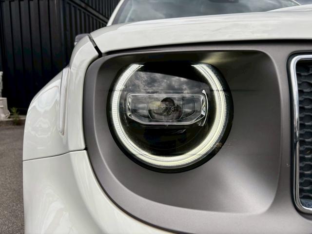 ジープ・レネゲード リミテッド　純正ナビ・Ｂｌｕｅｔｏｏｔｈ・ＥＴＣ・ステアリングヒーター・フルセグＴＶ・バックカメラ・ブラインドスポットモニター・アダブティブクルーズコントロール・パワーシート・シートヒーター・スマートキー（17枚目）