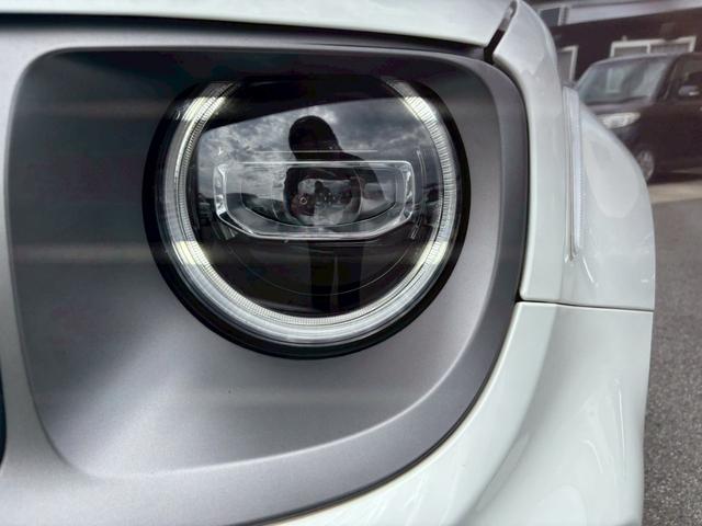 ジープ・レネゲード リミテッド　純正ナビ・Ｂｌｕｅｔｏｏｔｈ・ＥＴＣ・ステアリングヒーター・フルセグＴＶ・バックカメラ・ブラインドスポットモニター・アダブティブクルーズコントロール・パワーシート・シートヒーター・スマートキー（19枚目）