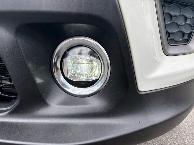 ジープ・レネゲード リミテッド　純正ナビ・Ｂｌｕｅｔｏｏｔｈ・ＥＴＣ・ステアリングヒーター・フルセグＴＶ・バックカメラ・ブラインドスポットモニター・アダブティブクルーズコントロール・パワーシート・シートヒーター・スマートキー（20枚目）