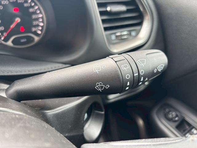 ジープ・レネゲード リミテッド　純正ナビ・Ｂｌｕｅｔｏｏｔｈ・ＥＴＣ・ステアリングヒーター・フルセグＴＶ・バックカメラ・ブラインドスポットモニター・アダブティブクルーズコントロール・パワーシート・シートヒーター・スマートキー（42枚目）