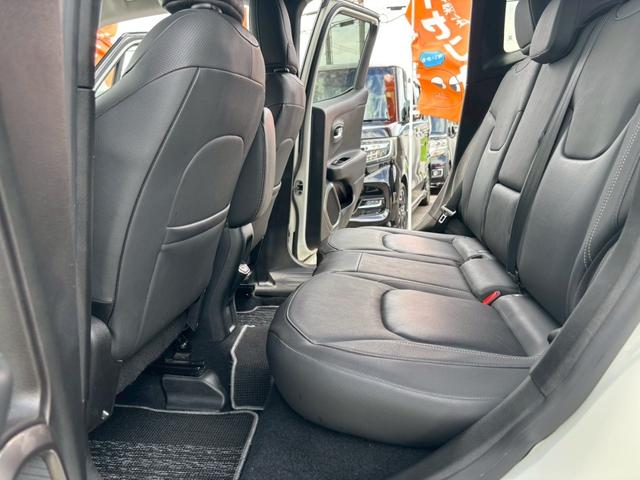 ジープ・レネゲード リミテッド　純正ナビ・Ｂｌｕｅｔｏｏｔｈ・ＥＴＣ・ステアリングヒーター・フルセグＴＶ・バックカメラ・ブラインドスポットモニター・アダブティブクルーズコントロール・パワーシート・シートヒーター・スマートキー（64枚目）