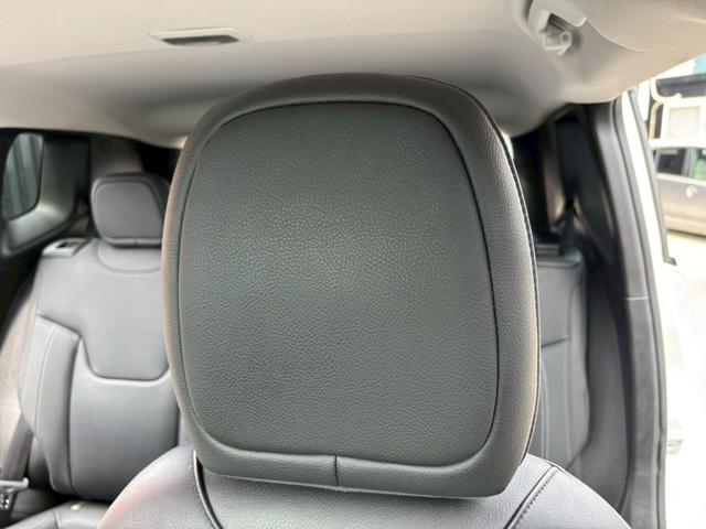 ジープ・レネゲード リミテッド　純正ナビ・Ｂｌｕｅｔｏｏｔｈ・ＥＴＣ・ステアリングヒーター・フルセグＴＶ・バックカメラ・ブラインドスポットモニター・アダブティブクルーズコントロール・パワーシート・シートヒーター・スマートキー（67枚目）