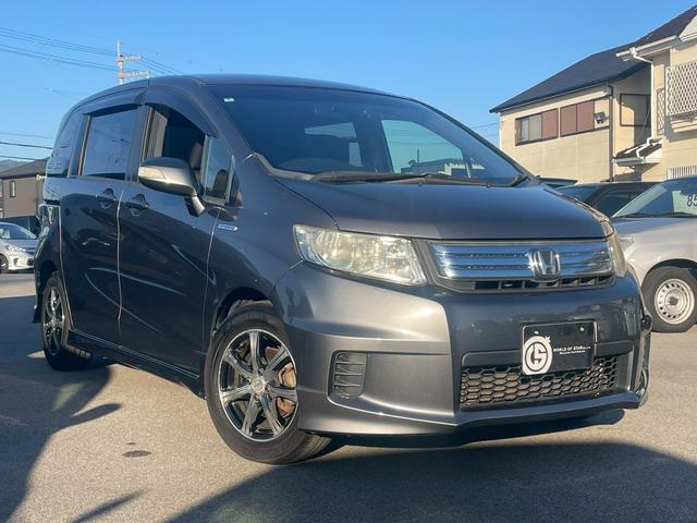 フリードスパイクハイブリッド ハイブリッド　車両品質評価書付・Ｋｅｎｗｏｏｄフローティングナビ・バックカメラ・Ｂｌｕｅｔｏｏｔｈ・ＤＶＤ・ＣＤ・ＥＴＣ・フルセグ・オートエアコン・両側スライドドア・社外アルミホイール・横滑り防止（12枚目）